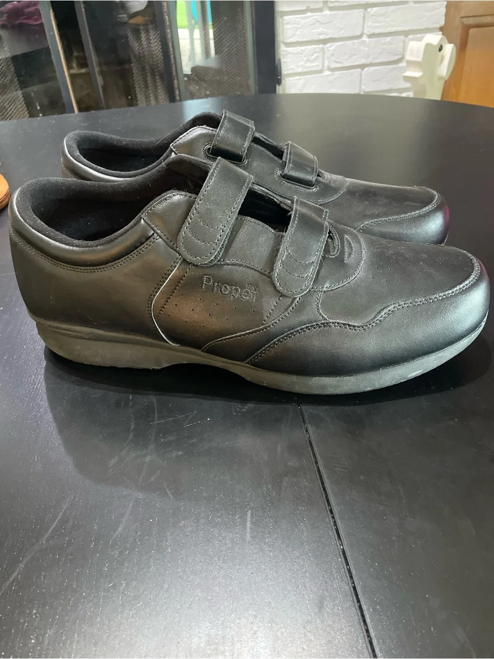 Propet Mens Sz 15 Black Leather Walking Shoes Life Walker Strap sneakers work